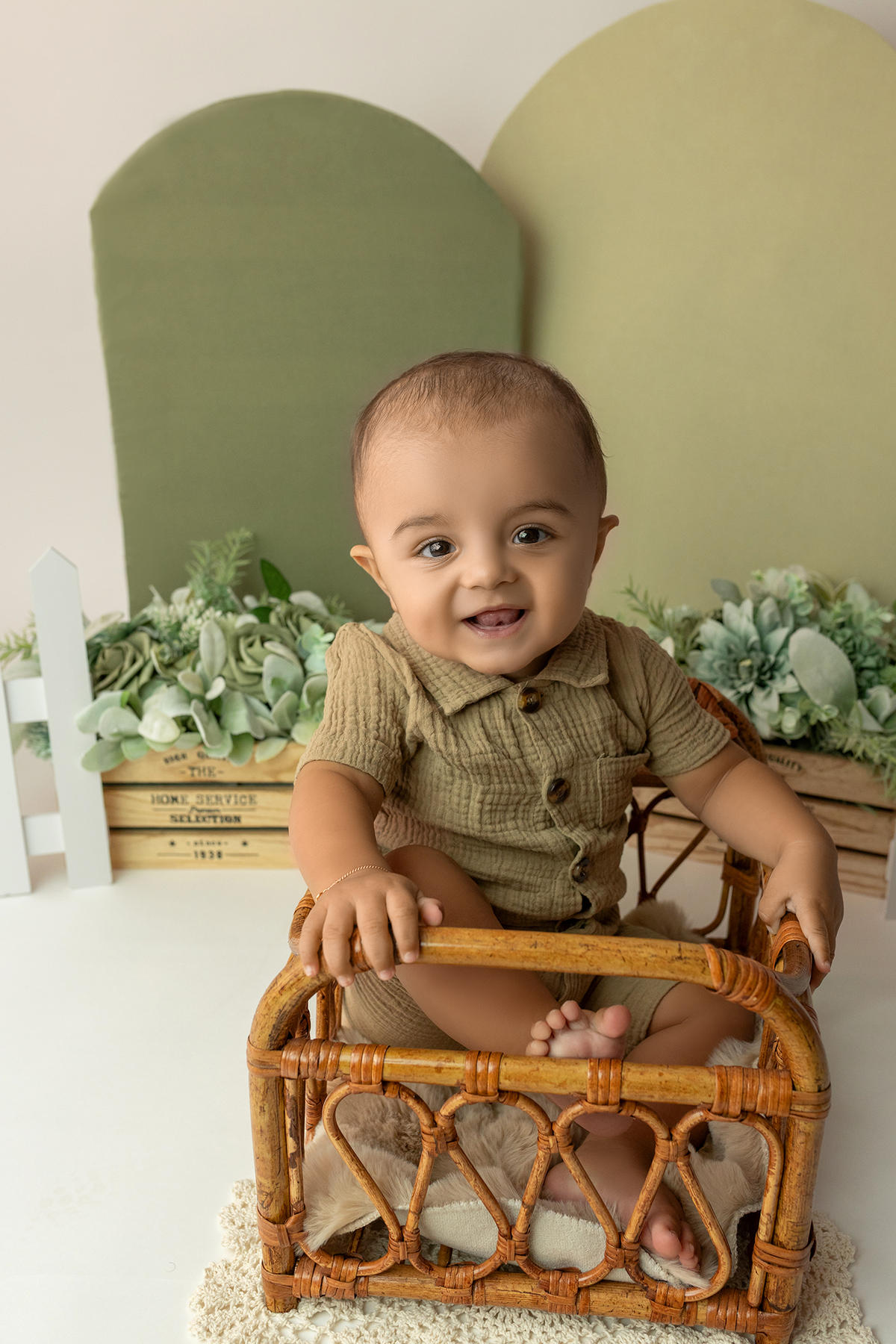 acompanhamento_mensal_fotografia_infantil_fotografia_bebe_ensaio_infantil_crescimento_bebe_primeiro_ano_estudio_fotografico_luz_estudio_maternidade_memorias_familia_criancas_felizes_espontaneidade_momentos_unicos_amor_familia