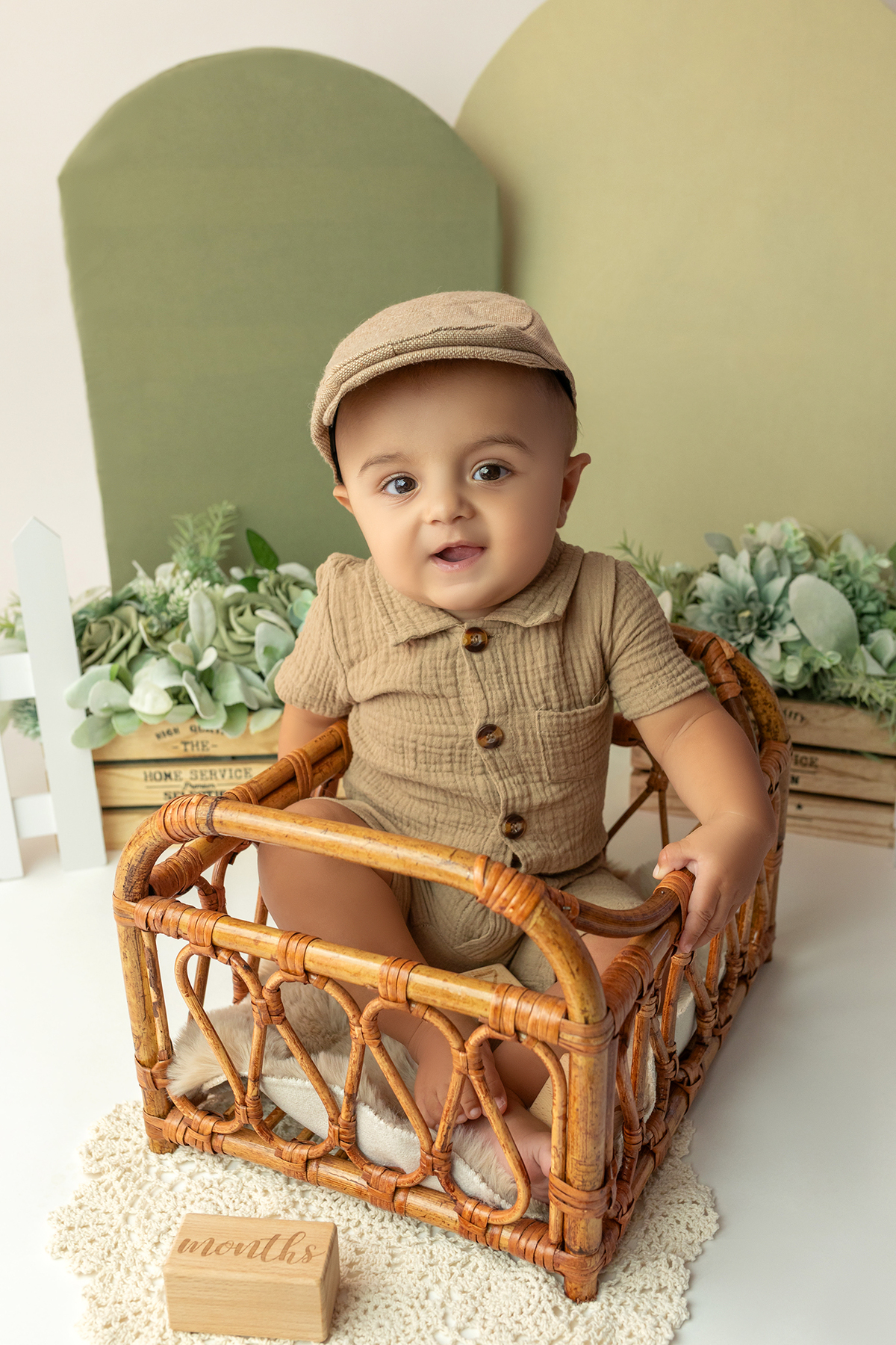 acompanhamento_mensal_fotografia_infantil_fotografia_bebe_ensaio_infantil_crescimento_bebe_primeiro_ano_estudio_fotografico_luz_estudio_maternidade_memorias_familia_criancas_felizes_espontaneidade_momentos_unicos_amor_familia