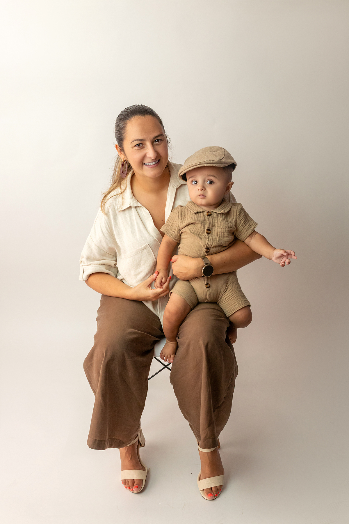 acompanhamento_mensal_fotografia_infantil_fotografia_bebe_ensaio_infantil_crescimento_bebe_primeiro_ano_estudio_fotografico_luz_estudio_maternidade_memorias_familia_criancas_felizes_espontaneidade_momentos_unicos_amor_familia