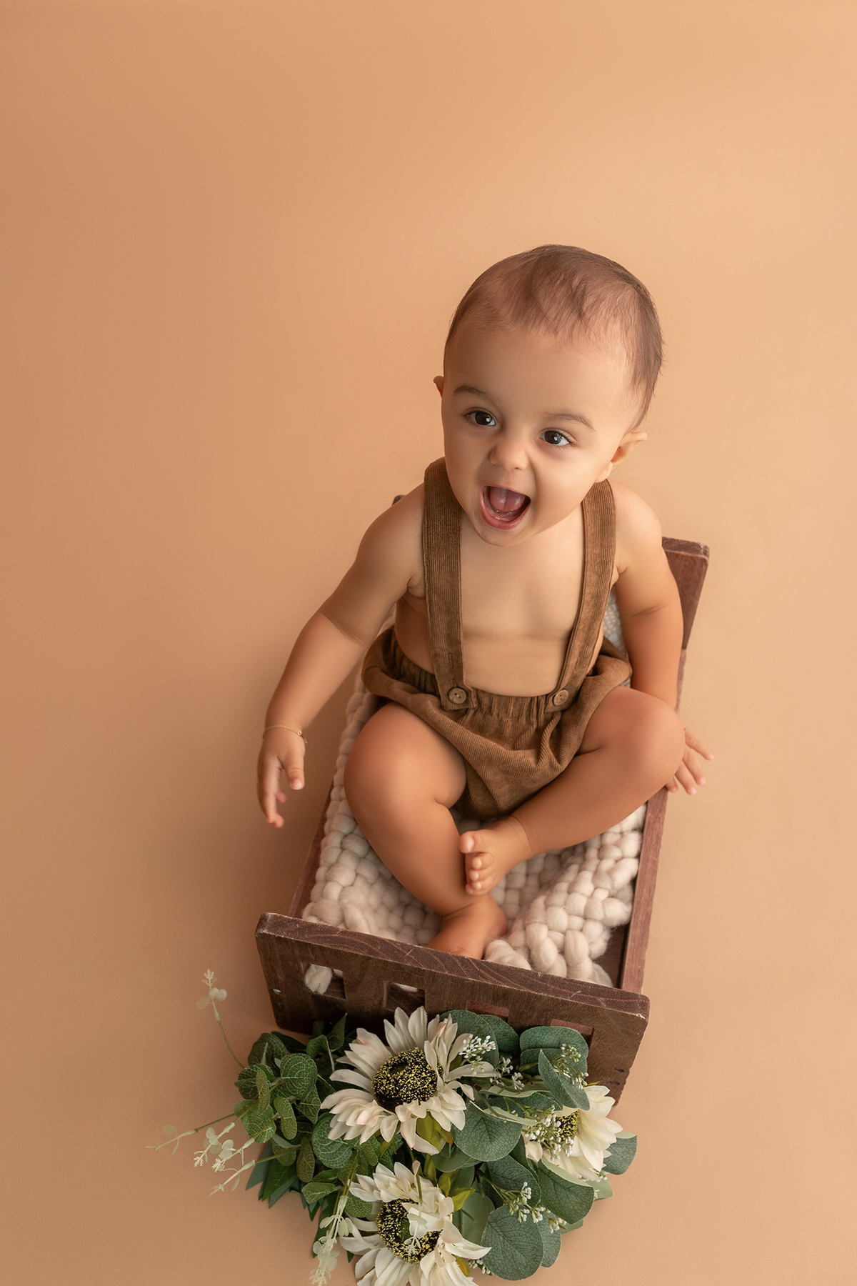 acompanhamento_mensal_fotografia_infantil_fotografia_bebe_ensaio_infantil_crescimento_bebe_primeiro_ano_estudio_fotografico_luz_estudio_maternidade_memorias_familia_criancas_felizes_espontaneidade_momentos_unicos_amor_familia