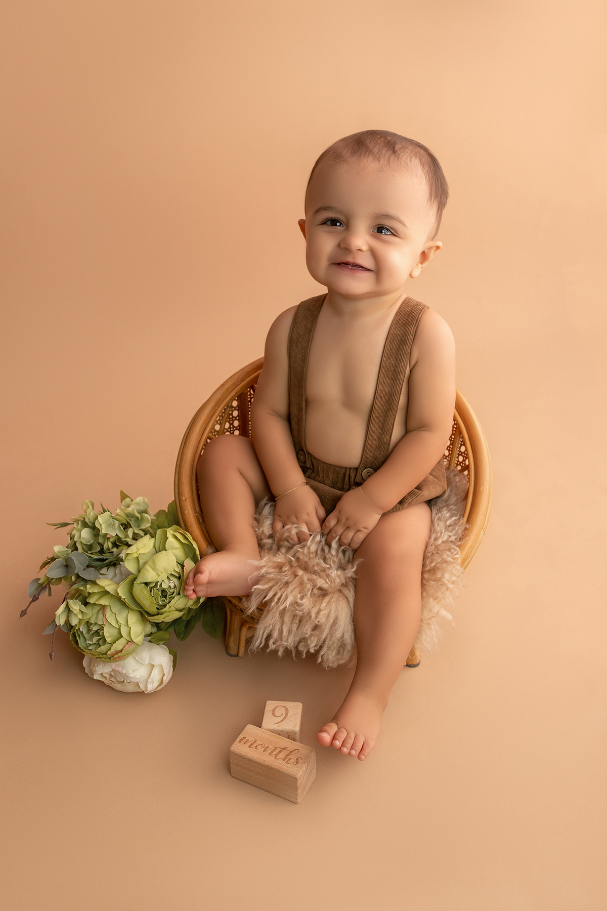 acompanhamento_mensal_fotografia_infantil_fotografia_bebe_ensaio_infantil_crescimento_bebe_primeiro_ano_estudio_fotografico_luz_estudio_maternidade_memorias_familia_criancas_felizes_espontaneidade_momentos_unicos_amor_familia