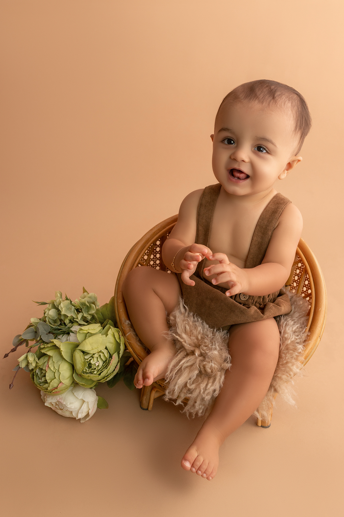 acompanhamento_mensal_fotografia_infantil_fotografia_bebe_ensaio_infantil_crescimento_bebe_primeiro_ano_estudio_fotografico_luz_estudio_maternidade_memorias_familia_criancas_felizes_espontaneidade_momentos_unicos_amor_familia