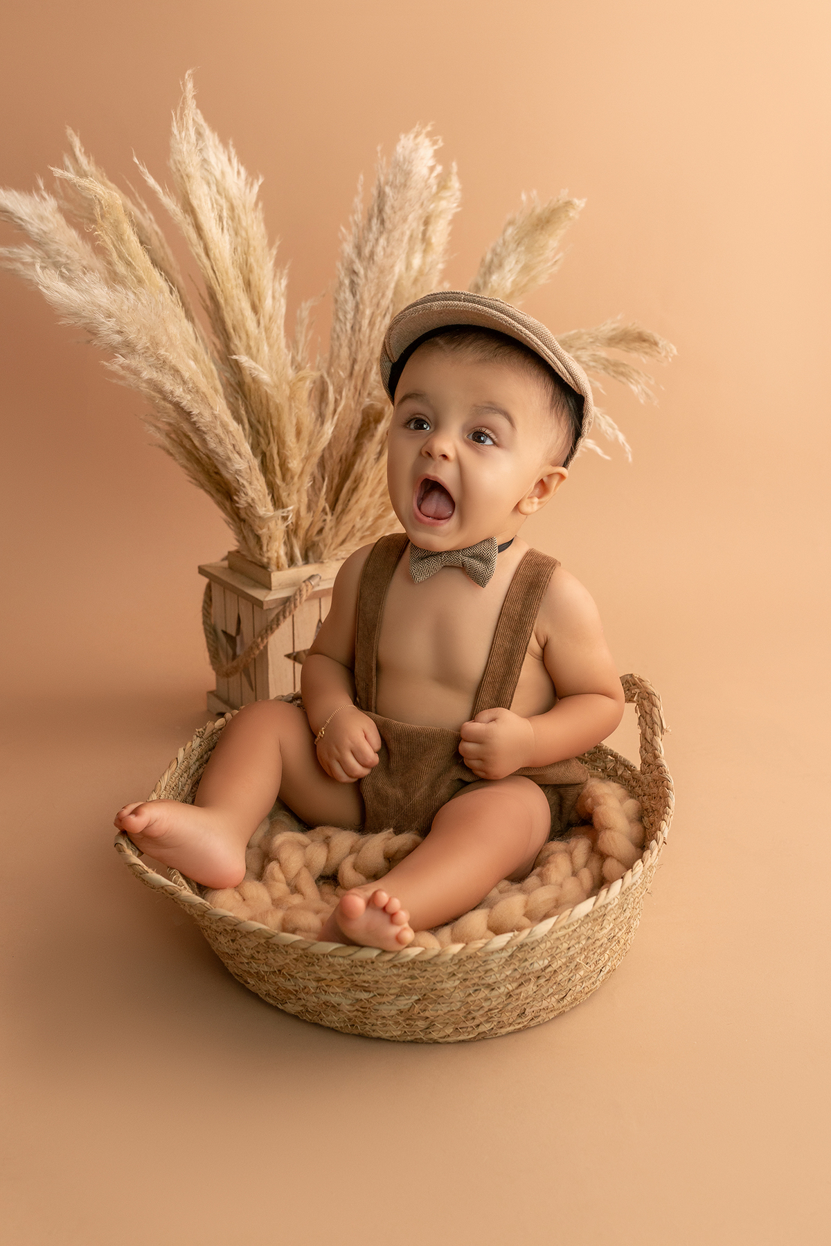 acompanhamento_mensal_fotografia_infantil_fotografia_bebe_ensaio_infantil_crescimento_bebe_primeiro_ano_estudio_fotografico_luz_estudio_maternidade_memorias_familia_criancas_felizes_espontaneidade_momentos_unicos_amor_familia
