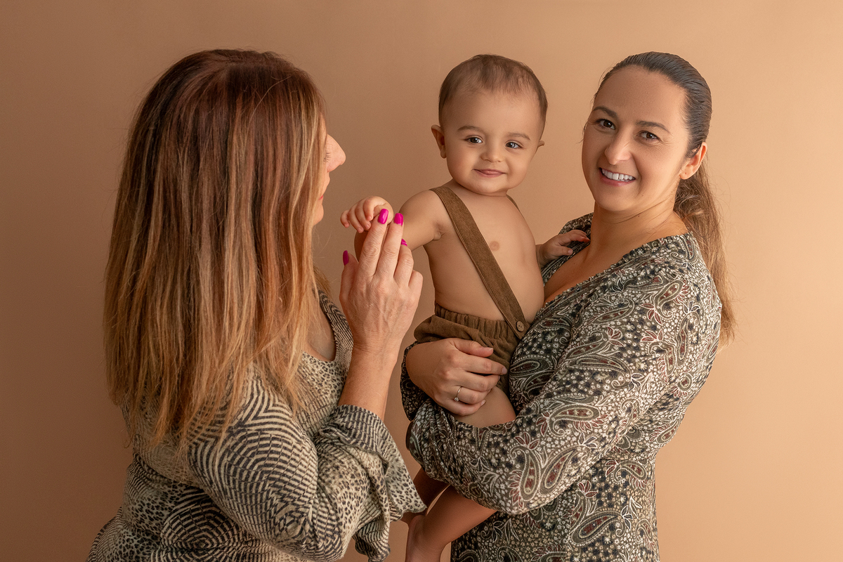 acompanhamento_mensal_fotografia_infantil_fotografia_bebe_ensaio_infantil_crescimento_bebe_primeiro_ano_estudio_fotografico_luz_estudio_maternidade_memorias_familia_criancas_felizes_espontaneidade_momentos_unicos_amor_familia