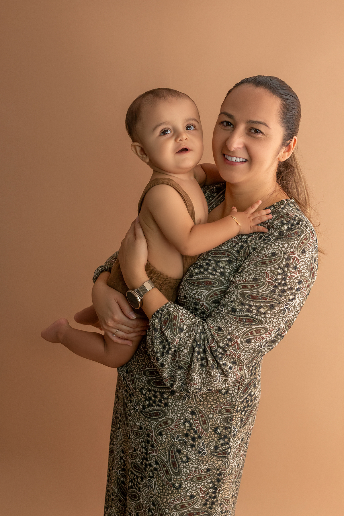 acompanhamento_mensal_fotografia_infantil_fotografia_bebe_ensaio_infantil_crescimento_bebe_primeiro_ano_estudio_fotografico_luz_estudio_maternidade_memorias_familia_criancas_felizes_espontaneidade_momentos_unicos_amor_familia