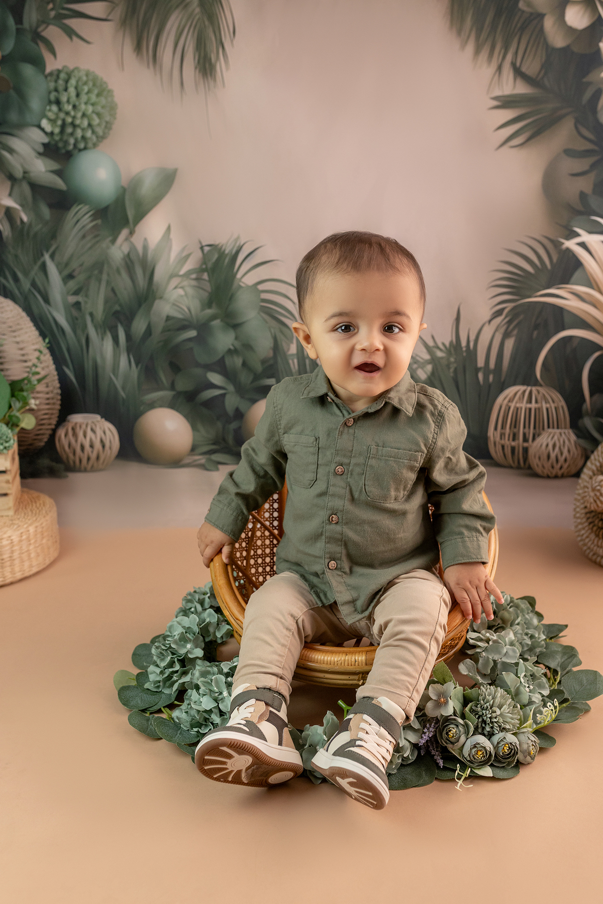 acompanhamento_mensal_fotografia_infantil_fotografia_bebe_ensaio_infantil_crescimento_bebe_primeiro_ano_estudio_fotografico_luz_estudio_maternidade_memorias_familia_criancas_felizes_espontaneidade_momentos_unicos_amor_familia