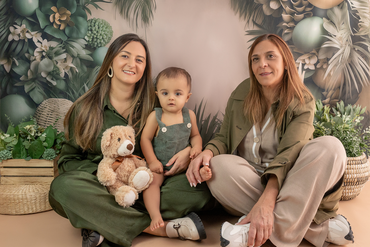 acompanhamento_mensal_fotografia_infantil_fotografia_bebe_ensaio_infantil_crescimento_bebe_primeiro_ano_estudio_fotografico_luz_estudio_maternidade_memorias_familia_criancas_felizes_espontaneidade_momentos_unicos_amor_familia