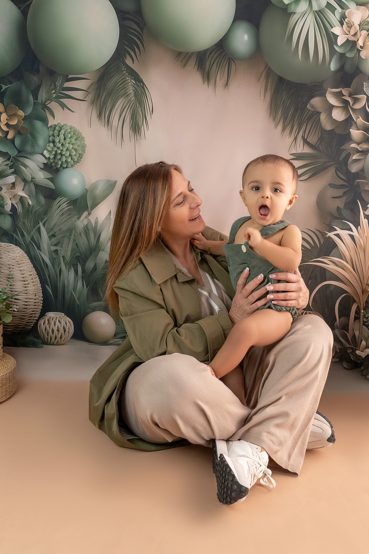 acompanhamento_mensal_fotografia_infantil_fotografia_bebe_ensaio_infantil_crescimento_bebe_primeiro_ano_estudio_fotografico_luz_estudio_maternidade_memorias_familia_criancas_felizes_espontaneidade_momentos_unicos_amor_familia