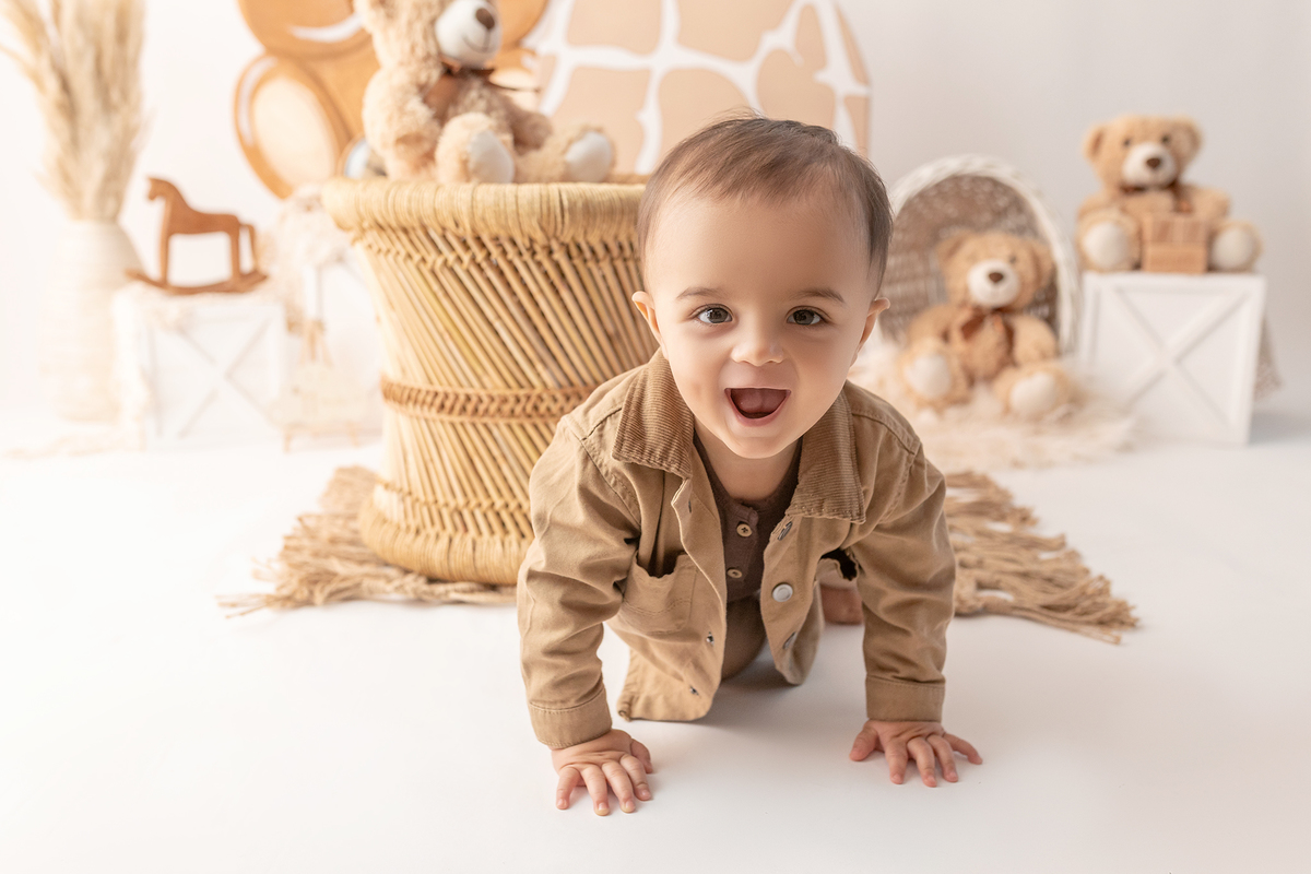 acompanhamento_mensal_fotografia_infantil_fotografia_bebe_ensaio_infantil_crescimento_bebe_primeiro_ano_estudio_fotografico_luz_estudio_maternidade_memorias_familia_criancas_felizes_espontaneidade_momentos_unicos_amor_familia