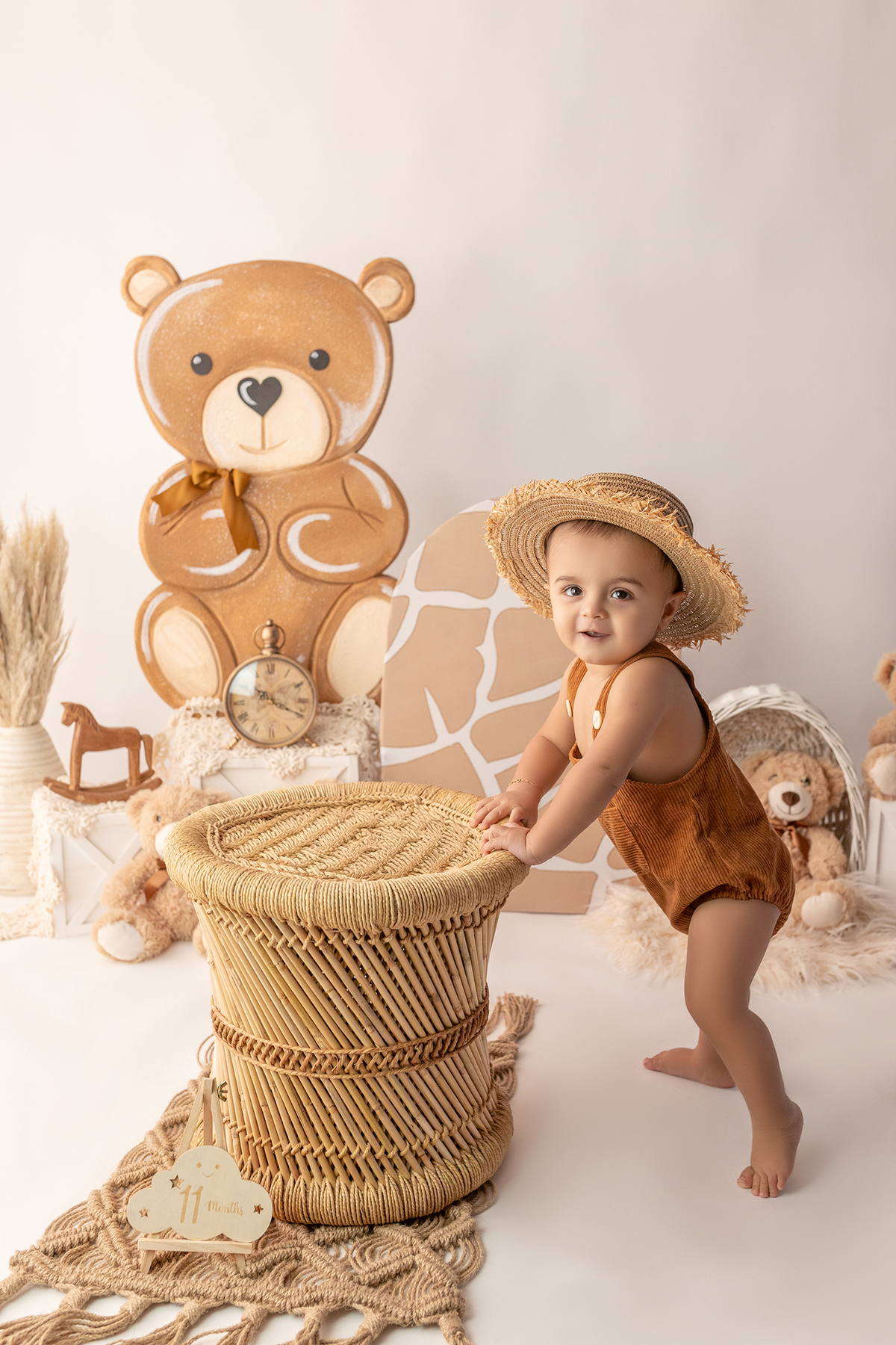 acompanhamento_mensal_fotografia_infantil_fotografia_bebe_ensaio_infantil_crescimento_bebe_primeiro_ano_estudio_fotografico_luz_estudio_maternidade_memorias_familia_criancas_felizes_espontaneidade_momentos_unicos_amor_familia