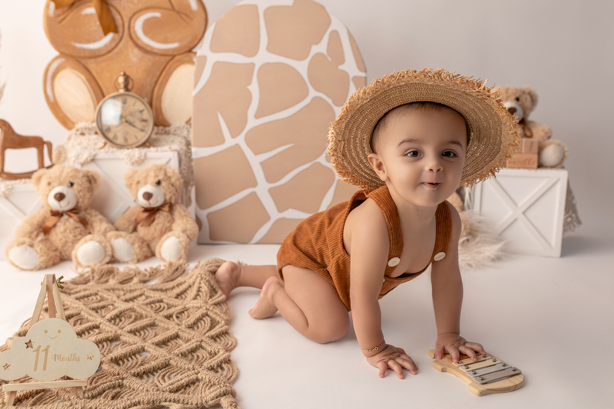 acompanhamento_mensal_fotografia_infantil_fotografia_bebe_ensaio_infantil_crescimento_bebe_primeiro_ano_estudio_fotografico_luz_estudio_maternidade_memorias_familia_criancas_felizes_espontaneidade_momentos_unicos_amor_familia