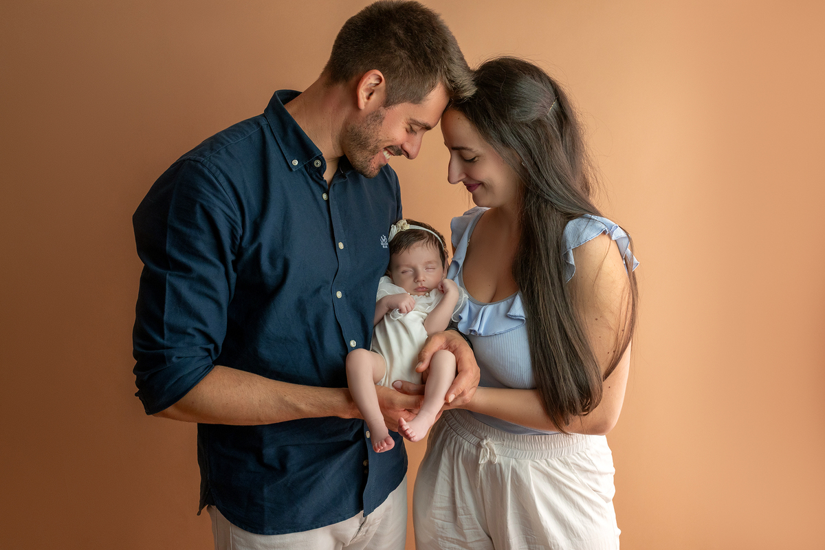 acompanhamento_mensal_fotografia_infantil_fotografia_bebe_ensaio_infantil_crescimento_bebe_primeiro_ano_estudio_fotografico_luz_estudio_maternidade_memorias_familia_criancas_felizes_espontaneidade_momentos_unicos_amor_familia