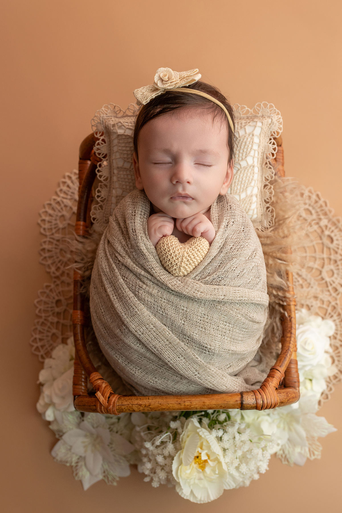 acompanhamento_mensal_fotografia_infantil_fotografia_bebe_ensaio_infantil_crescimento_bebe_primeiro_ano_estudio_fotografico_luz_estudio_maternidade_memorias_familia_criancas_felizes_espontaneidade_momentos_unicos_amor_familia