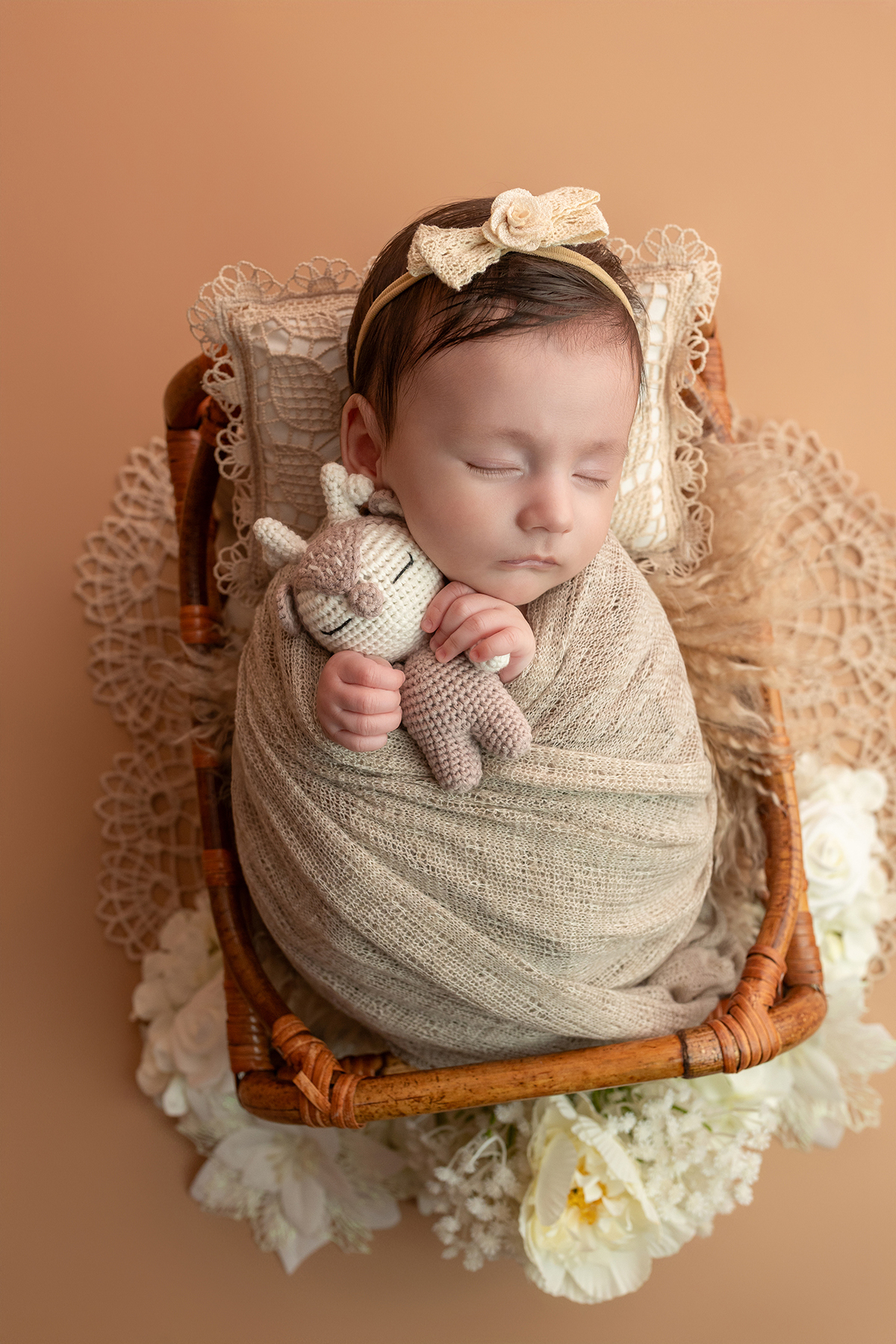 acompanhamento_mensal_fotografia_infantil_fotografia_bebe_ensaio_infantil_crescimento_bebe_primeiro_ano_estudio_fotografico_luz_estudio_maternidade_memorias_familia_criancas_felizes_espontaneidade_momentos_unicos_amor_familia