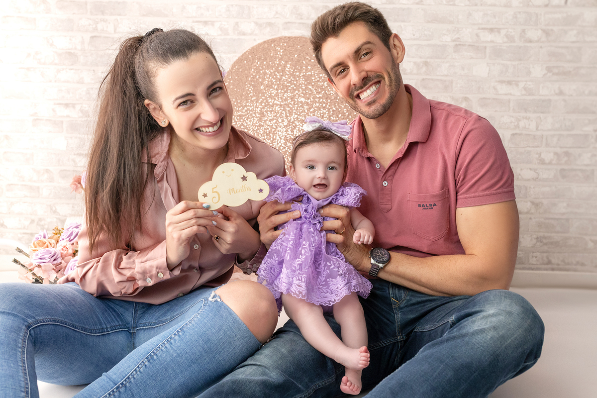 acompanhamento_mensal_fotografia_infantil_fotografia_bebe_ensaio_infantil_crescimento_bebe_primeiro_ano_estudio_fotografico_luz_estudio_maternidade_memorias_familia_criancas_felizes_espontaneidade_momentos_unicos_amor_familia