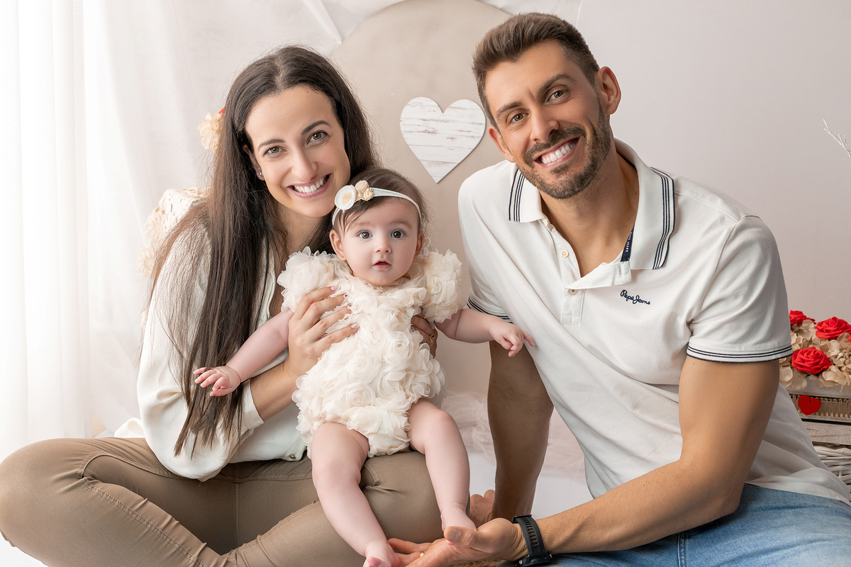 acompanhamento_mensal_fotografia_infantil_fotografia_bebe_ensaio_infantil_crescimento_bebe_primeiro_ano_estudio_fotografico_luz_estudio_maternidade_memorias_familia_criancas_felizes_espontaneidade_momentos_unicos_amor_familia