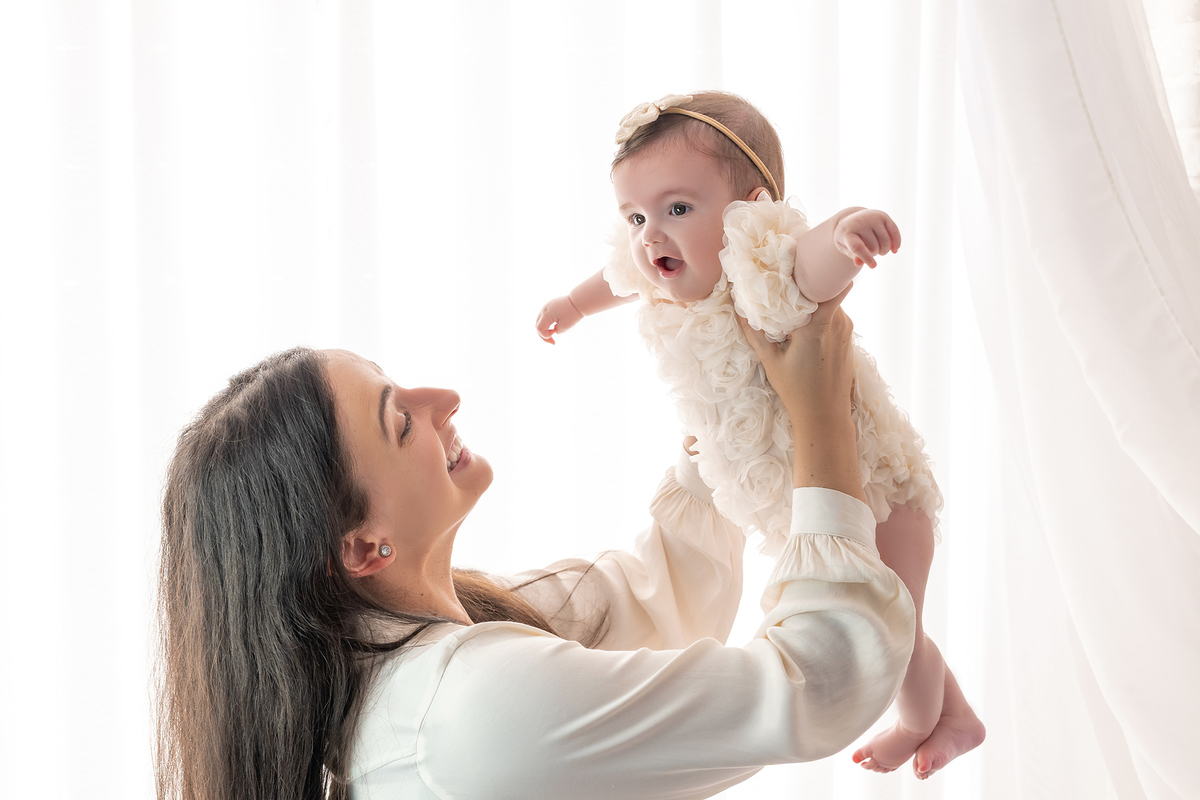 acompanhamento_mensal_fotografia_infantil_fotografia_bebe_ensaio_infantil_crescimento_bebe_primeiro_ano_estudio_fotografico_luz_estudio_maternidade_memorias_familia_criancas_felizes_espontaneidade_momentos_unicos_amor_familia