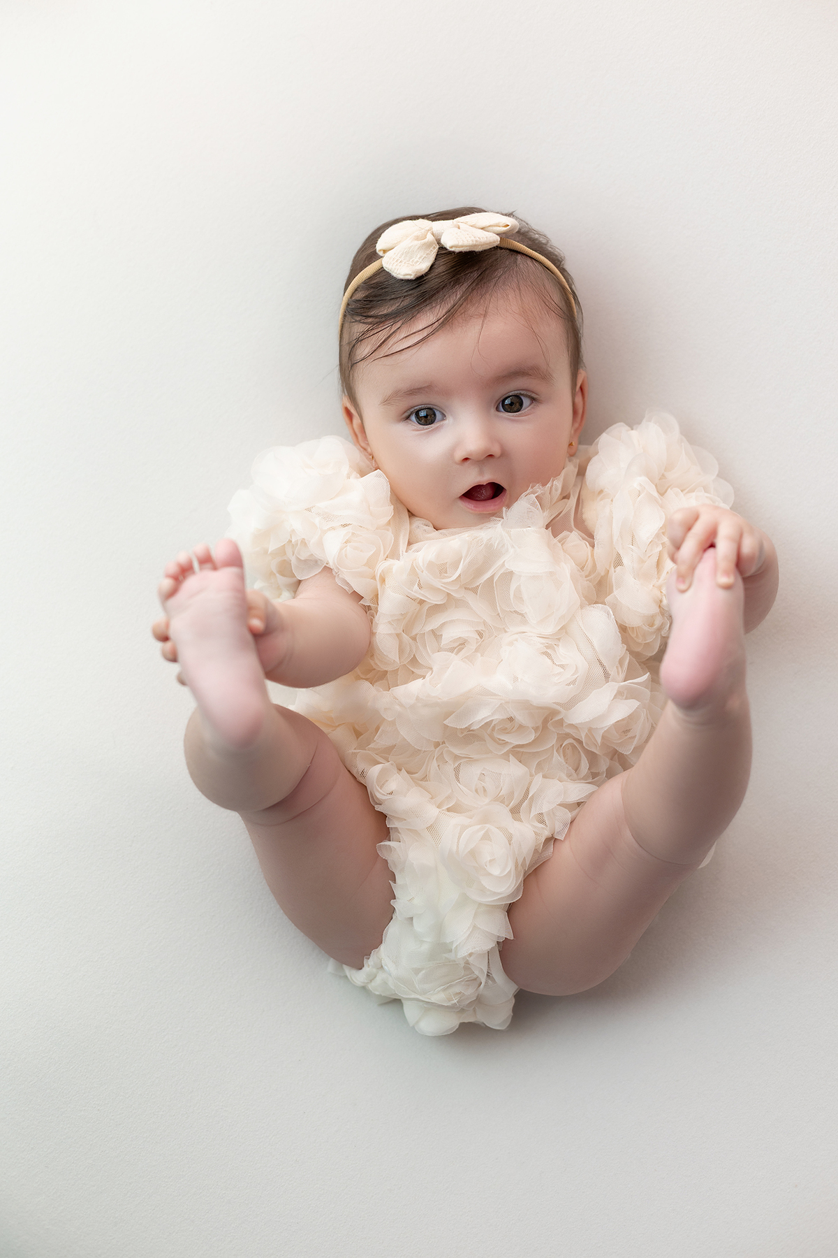 acompanhamento_mensal_fotografia_infantil_fotografia_bebe_ensaio_infantil_crescimento_bebe_primeiro_ano_estudio_fotografico_luz_estudio_maternidade_memorias_familia_criancas_felizes_espontaneidade_momentos_unicos_amor_familia