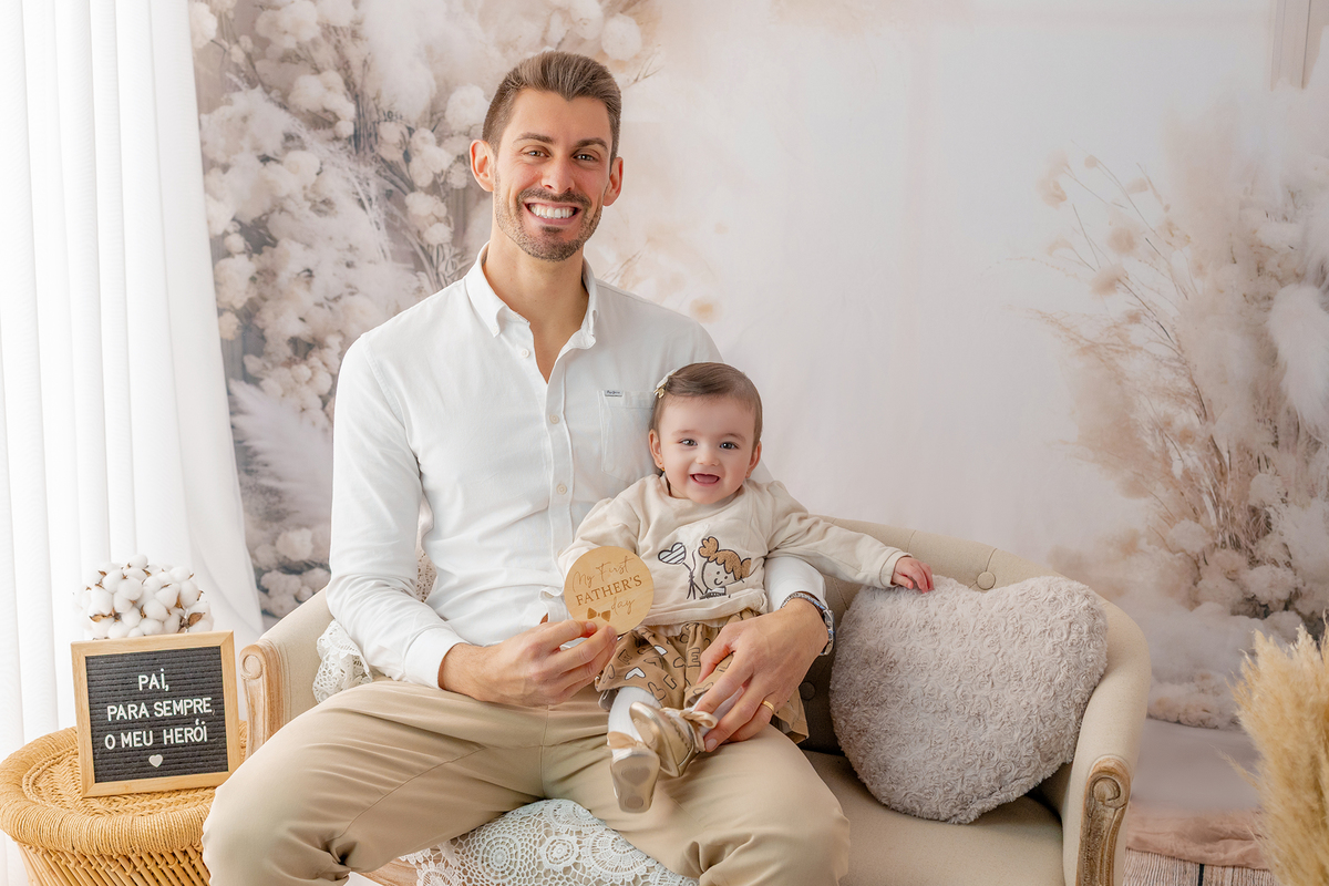acompanhamento_mensal_fotografia_infantil_fotografia_bebe_ensaio_infantil_crescimento_bebe_primeiro_ano_estudio_fotografico_luz_estudio_maternidade_memorias_familia_criancas_felizes_espontaneidade_momentos_unicos_amor_familia