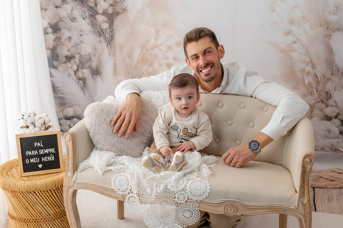 acompanhamento_mensal_fotografia_infantil_fotografia_bebe_ensaio_infantil_crescimento_bebe_primeiro_ano_estudio_fotografico_luz_estudio_maternidade_memorias_familia_criancas_felizes_espontaneidade_momentos_unicos_amor_familia