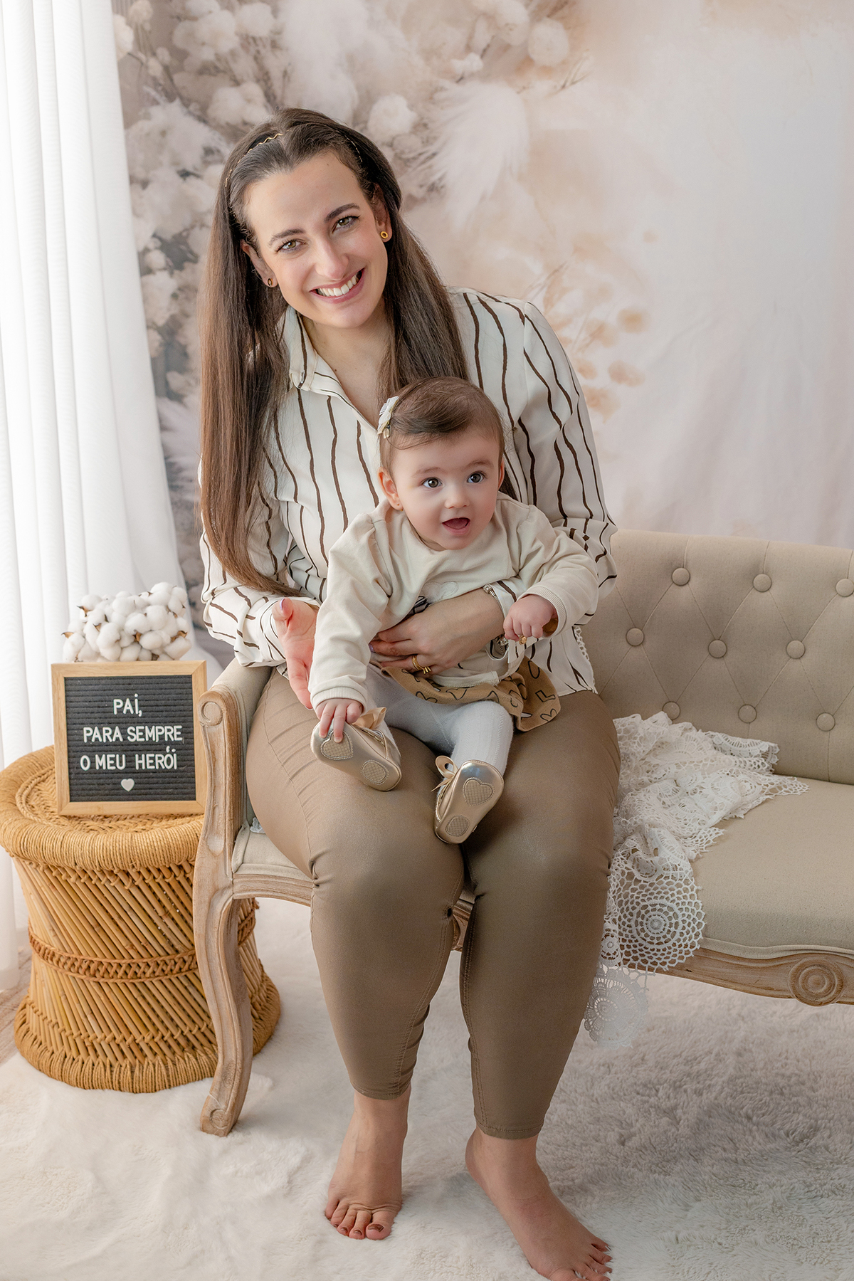 acompanhamento_mensal_fotografia_infantil_fotografia_bebe_ensaio_infantil_crescimento_bebe_primeiro_ano_estudio_fotografico_luz_estudio_maternidade_memorias_familia_criancas_felizes_espontaneidade_momentos_unicos_amor_familia