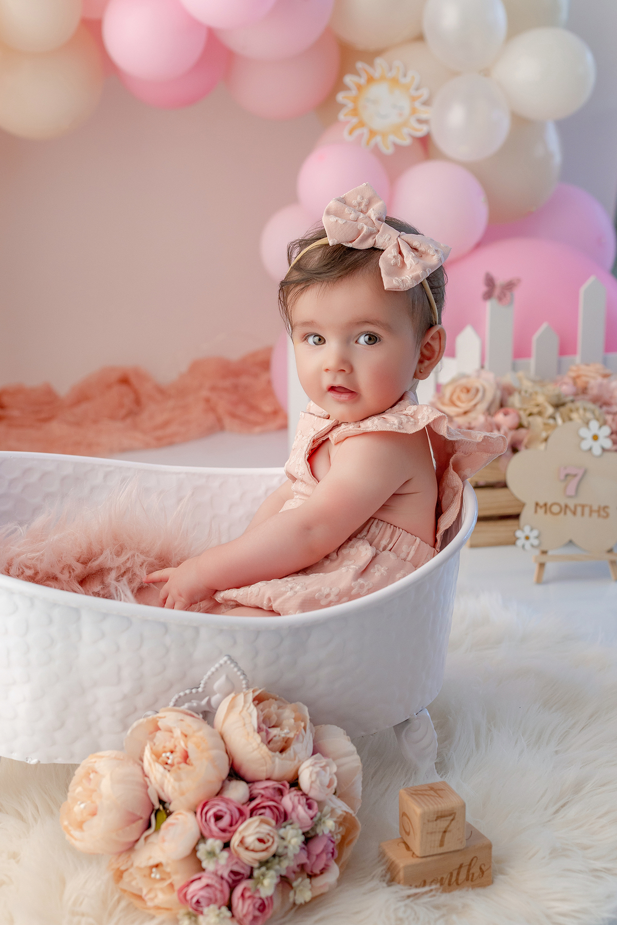 acompanhamento_mensal_fotografia_infantil_fotografia_bebe_ensaio_infantil_crescimento_bebe_primeiro_ano_estudio_fotografico_luz_estudio_maternidade_memorias_familia_criancas_felizes_espontaneidade_momentos_unicos_amor_familia