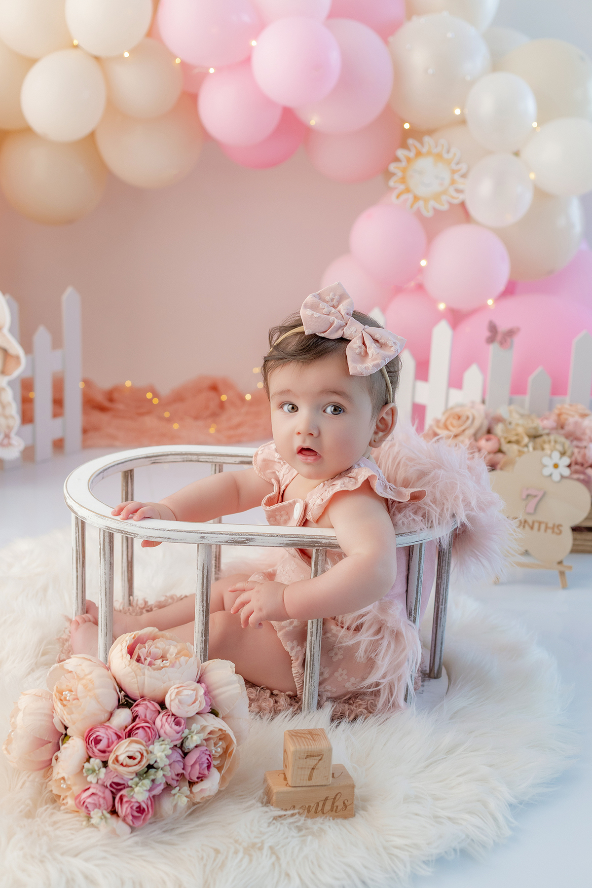 acompanhamento_mensal_fotografia_infantil_fotografia_bebe_ensaio_infantil_crescimento_bebe_primeiro_ano_estudio_fotografico_luz_estudio_maternidade_memorias_familia_criancas_felizes_espontaneidade_momentos_unicos_amor_familia
