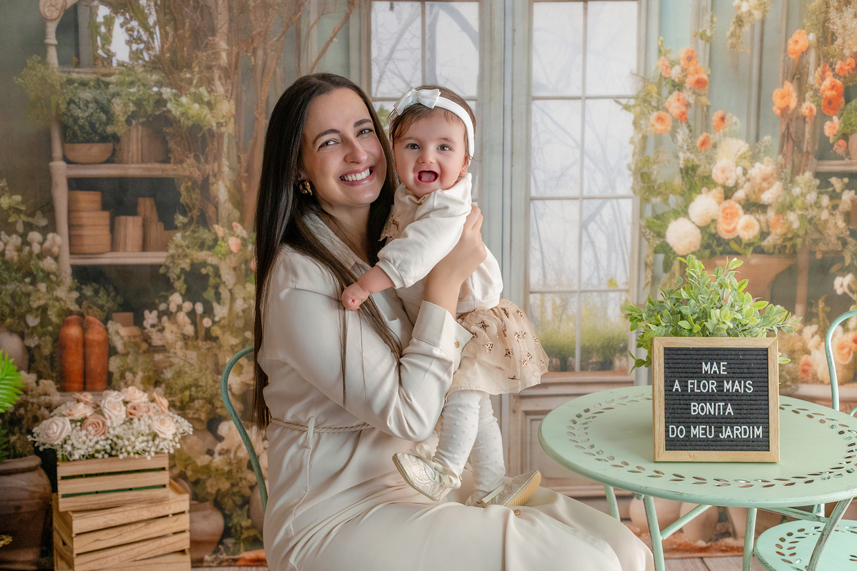 acompanhamento_mensal_fotografia_infantil_fotografia_bebe_ensaio_infantil_crescimento_bebe_primeiro_ano_estudio_fotografico_luz_estudio_maternidade_memorias_familia_criancas_felizes_espontaneidade_momentos_unicos_amor_familia