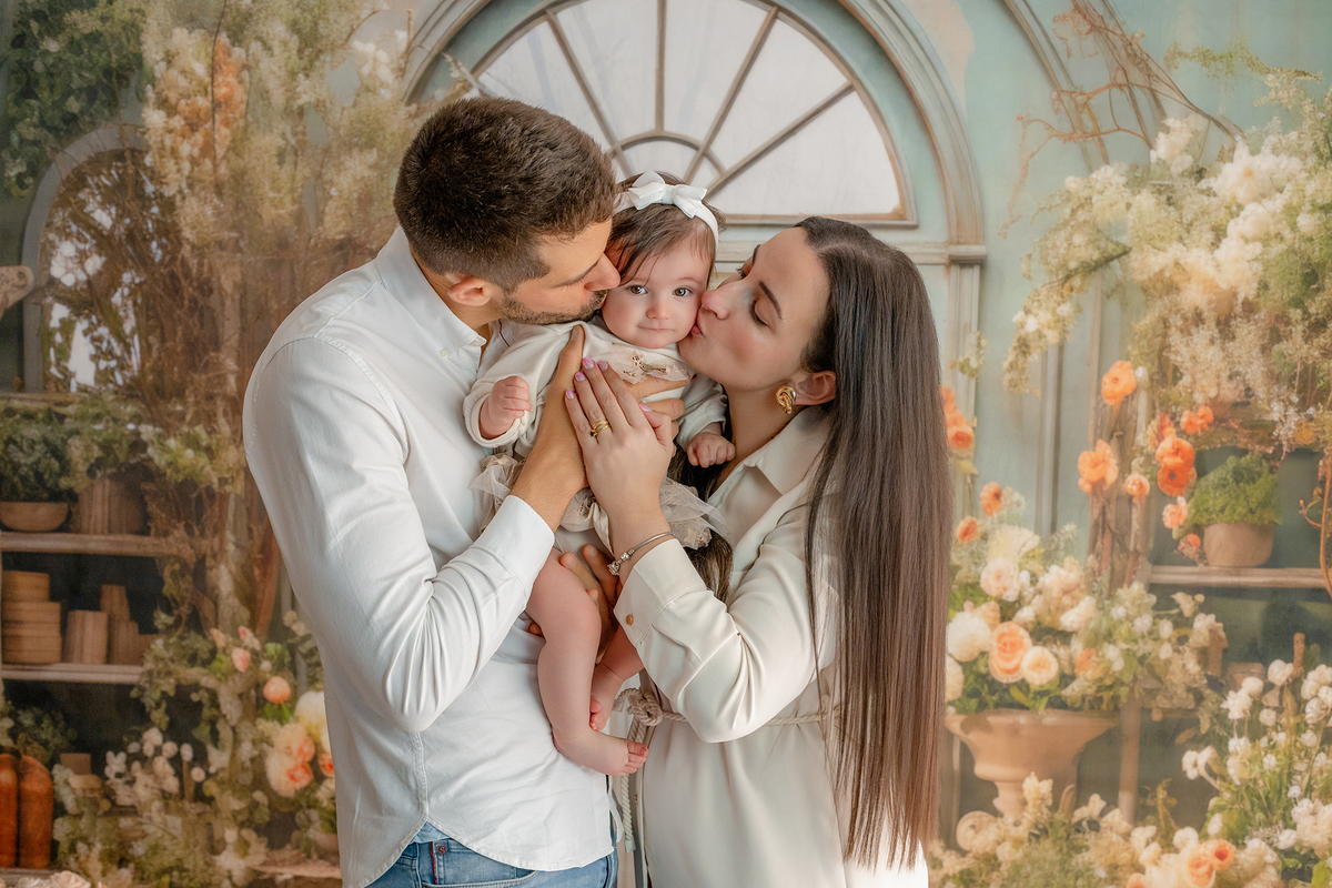 acompanhamento_mensal_fotografia_infantil_fotografia_bebe_ensaio_infantil_crescimento_bebe_primeiro_ano_estudio_fotografico_luz_estudio_maternidade_memorias_familia_criancas_felizes_espontaneidade_momentos_unicos_amor_familia