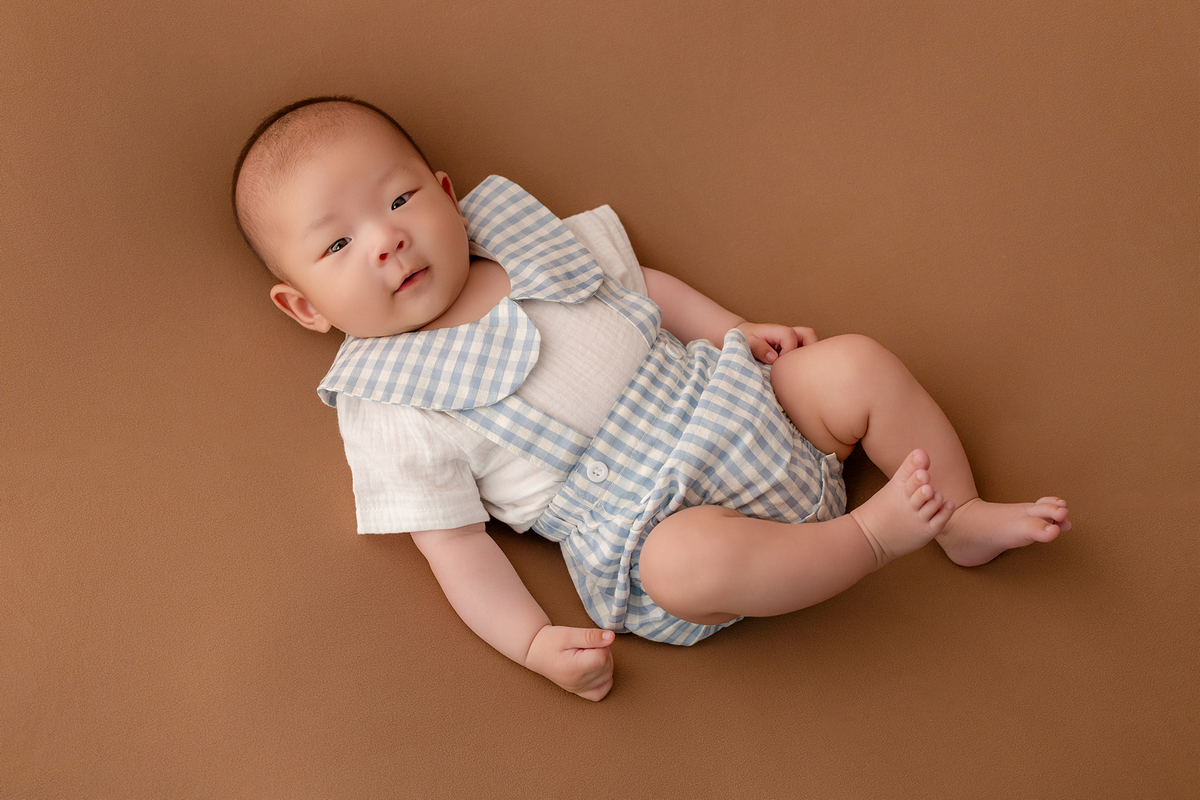 acompanhamento_mensal_fotografia_infantil_fotografia_bebe_ensaio_infantil_crescimento_bebe_primeiro_ano_estudio_fotografico_luz_estudio_maternidade_memorias_familia_criancas_felizes_espontaneidade_momentos_unicos_amor_familia