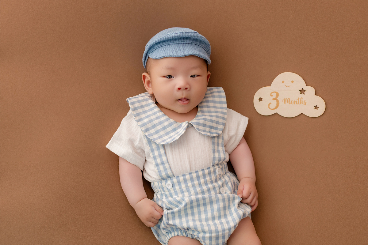 acompanhamento_mensal_fotografia_infantil_fotografia_bebe_ensaio_infantil_crescimento_bebe_primeiro_ano_estudio_fotografico_luz_estudio_maternidade_memorias_familia_criancas_felizes_espontaneidade_momentos_unicos_amor_familia