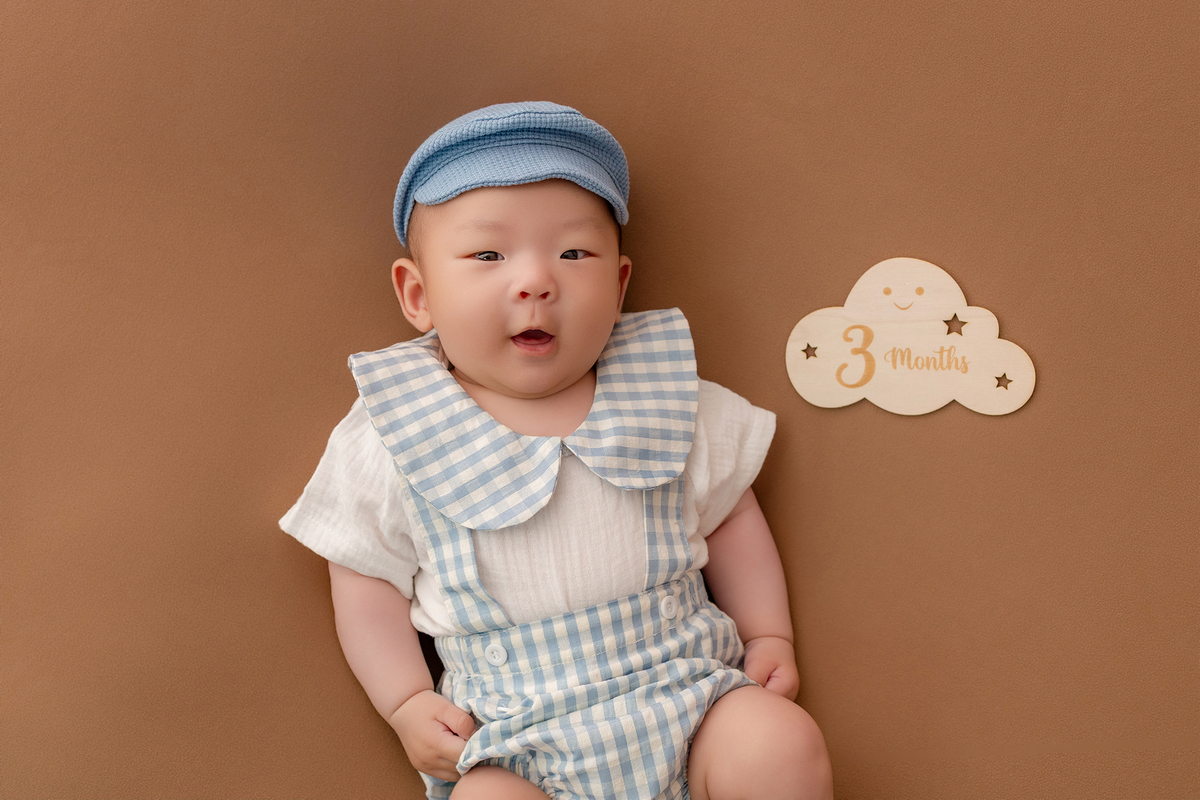 acompanhamento_mensal_fotografia_infantil_fotografia_bebe_ensaio_infantil_crescimento_bebe_primeiro_ano_estudio_fotografico_luz_estudio_maternidade_memorias_familia_criancas_felizes_espontaneidade_momentos_unicos_amor_familia