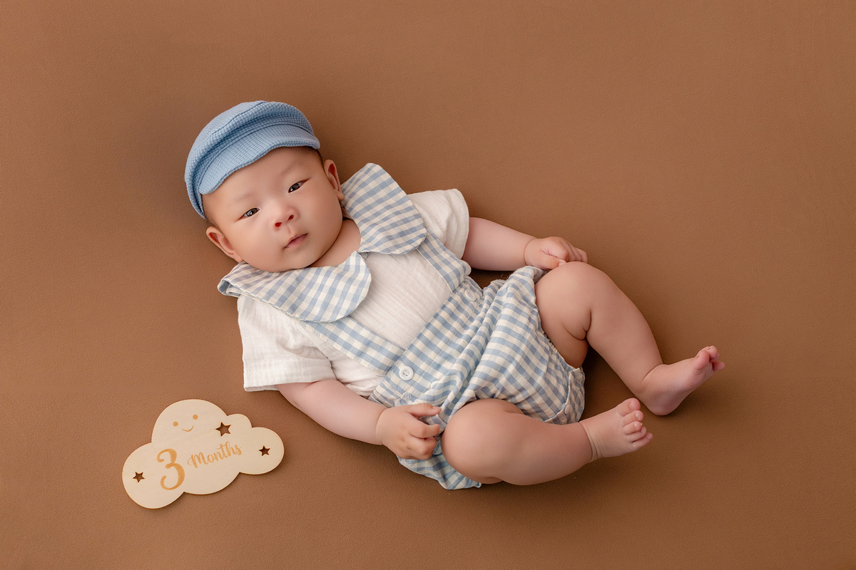 acompanhamento_mensal_fotografia_infantil_fotografia_bebe_ensaio_infantil_crescimento_bebe_primeiro_ano_estudio_fotografico_luz_estudio_maternidade_memorias_familia_criancas_felizes_espontaneidade_momentos_unicos_amor_familia