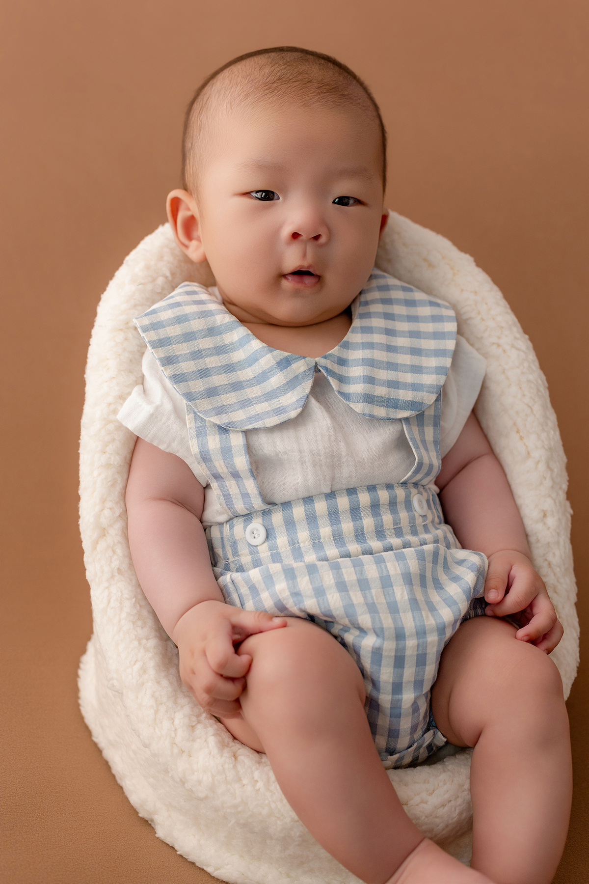 acompanhamento_mensal_fotografia_infantil_fotografia_bebe_ensaio_infantil_crescimento_bebe_primeiro_ano_estudio_fotografico_luz_estudio_maternidade_memorias_familia_criancas_felizes_espontaneidade_momentos_unicos_amor_familia