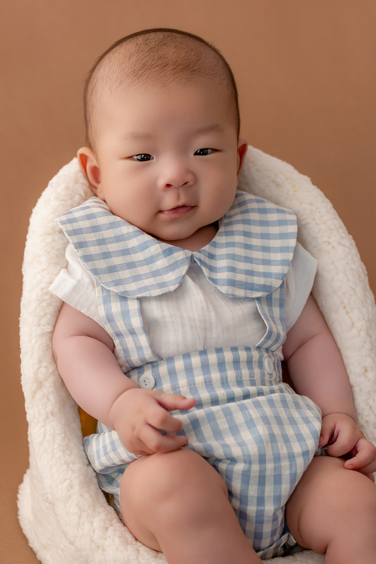 acompanhamento_mensal_fotografia_infantil_fotografia_bebe_ensaio_infantil_crescimento_bebe_primeiro_ano_estudio_fotografico_luz_estudio_maternidade_memorias_familia_criancas_felizes_espontaneidade_momentos_unicos_amor_familia
