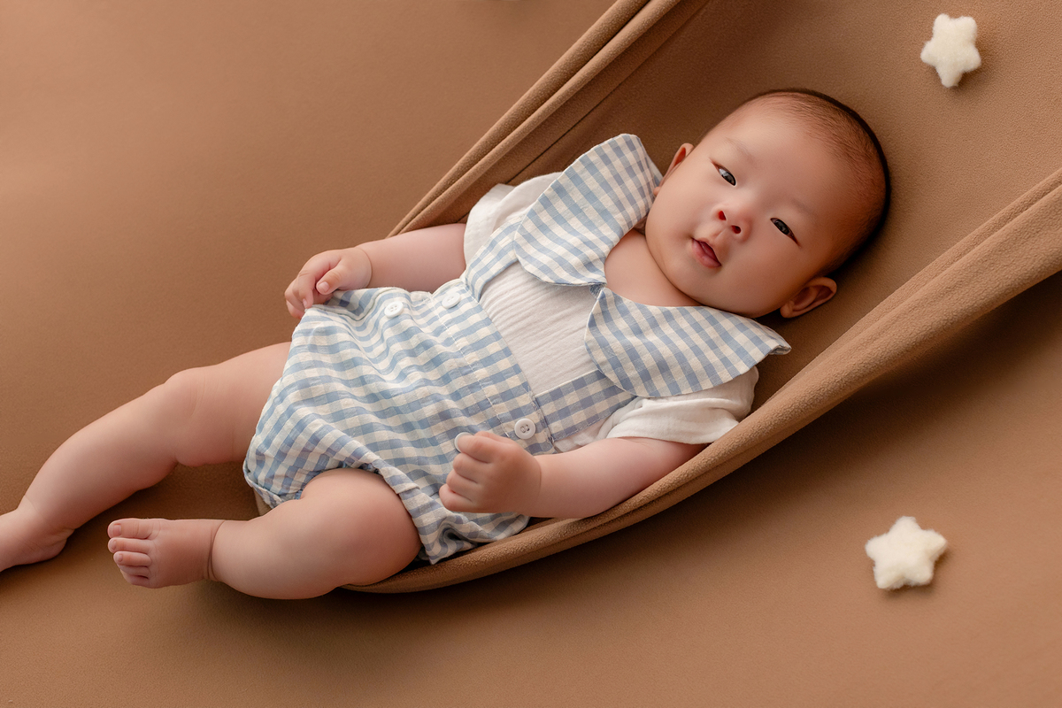 acompanhamento_mensal_fotografia_infantil_fotografia_bebe_ensaio_infantil_crescimento_bebe_primeiro_ano_estudio_fotografico_luz_estudio_maternidade_memorias_familia_criancas_felizes_espontaneidade_momentos_unicos_amor_familia