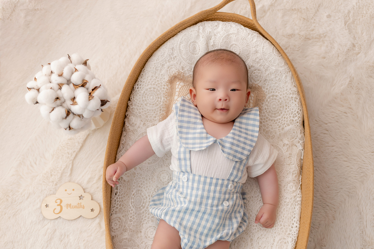 acompanhamento_mensal_fotografia_infantil_fotografia_bebe_ensaio_infantil_crescimento_bebe_primeiro_ano_estudio_fotografico_luz_estudio_maternidade_memorias_familia_criancas_felizes_espontaneidade_momentos_unicos_amor_familia