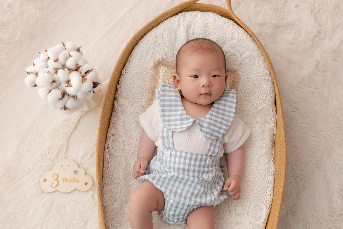 acompanhamento_mensal_fotografia_infantil_fotografia_bebe_ensaio_infantil_crescimento_bebe_primeiro_ano_estudio_fotografico_luz_estudio_maternidade_memorias_familia_criancas_felizes_espontaneidade_momentos_unicos_amor_familia