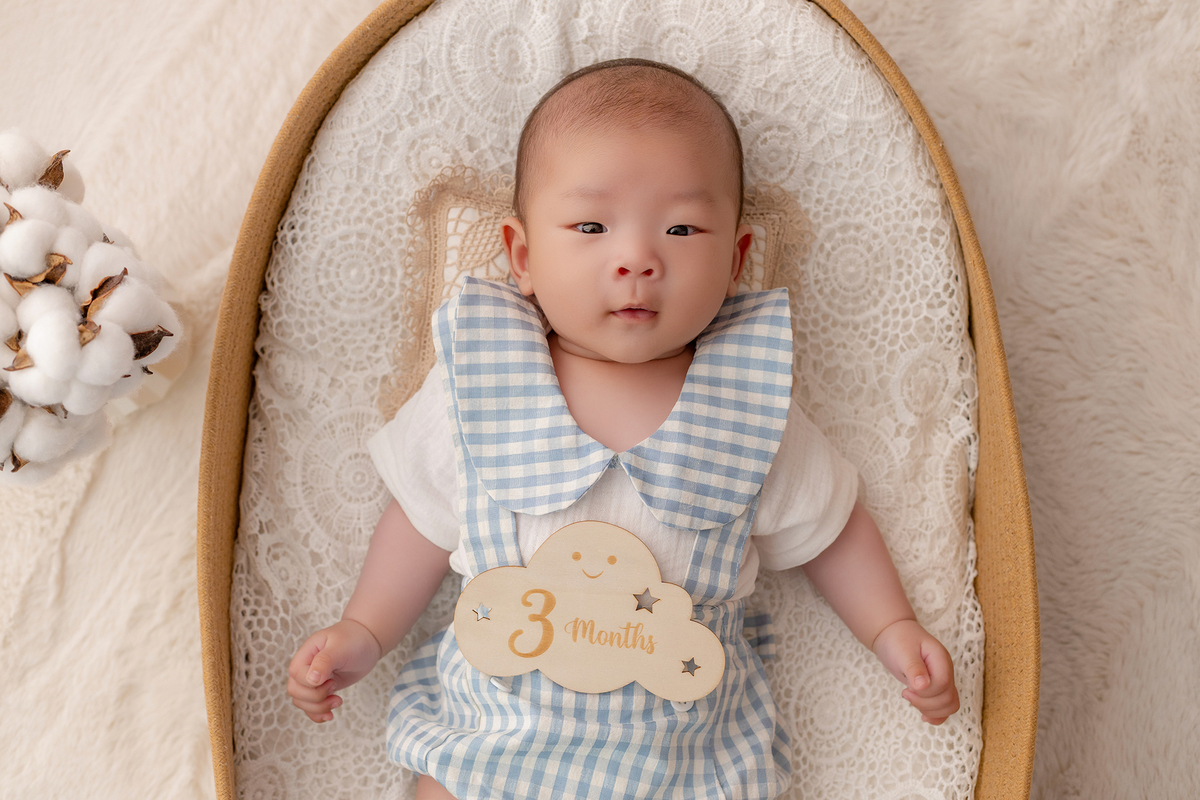 acompanhamento_mensal_fotografia_infantil_fotografia_bebe_ensaio_infantil_crescimento_bebe_primeiro_ano_estudio_fotografico_luz_estudio_maternidade_memorias_familia_criancas_felizes_espontaneidade_momentos_unicos_amor_familia