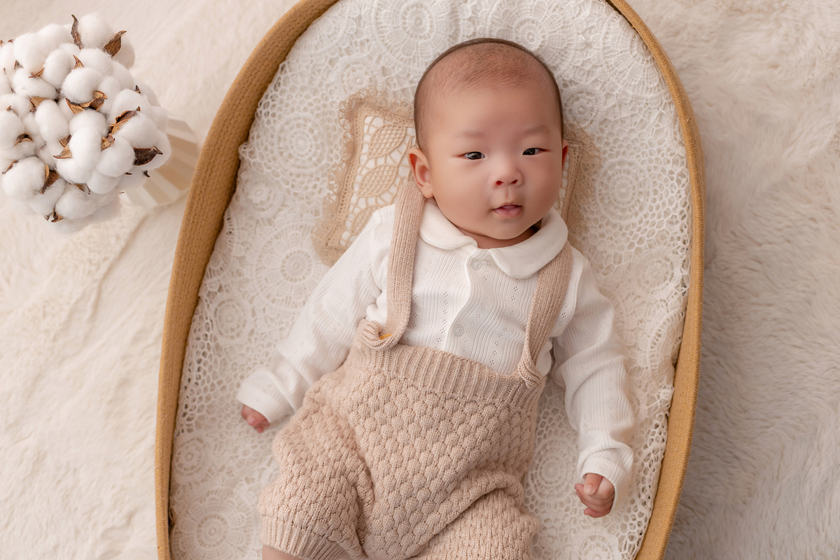 acompanhamento_mensal_fotografia_infantil_fotografia_bebe_ensaio_infantil_crescimento_bebe_primeiro_ano_estudio_fotografico_luz_estudio_maternidade_memorias_familia_criancas_felizes_espontaneidade_momentos_unicos_amor_familia