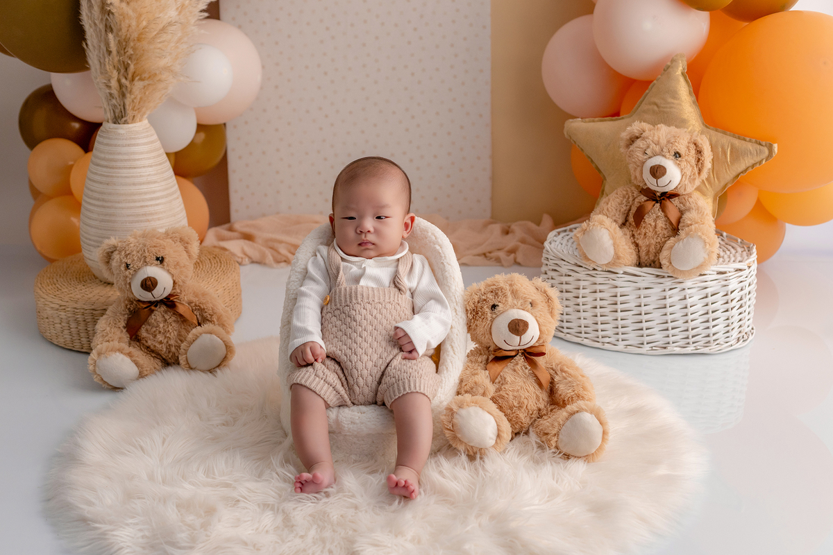 acompanhamento_mensal_fotografia_infantil_fotografia_bebe_ensaio_infantil_crescimento_bebe_primeiro_ano_estudio_fotografico_luz_estudio_maternidade_memorias_familia_criancas_felizes_espontaneidade_momentos_unicos_amor_familia