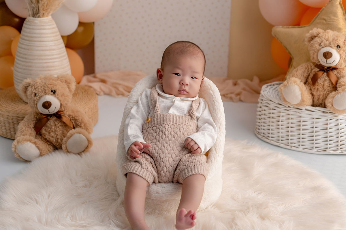 acompanhamento_mensal_fotografia_infantil_fotografia_bebe_ensaio_infantil_crescimento_bebe_primeiro_ano_estudio_fotografico_luz_estudio_maternidade_memorias_familia_criancas_felizes_espontaneidade_momentos_unicos_amor_familia