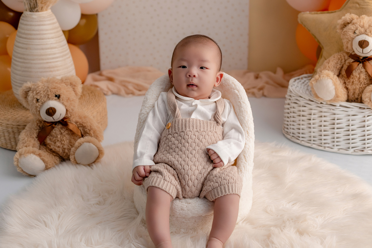 acompanhamento_mensal_fotografia_infantil_fotografia_bebe_ensaio_infantil_crescimento_bebe_primeiro_ano_estudio_fotografico_luz_estudio_maternidade_memorias_familia_criancas_felizes_espontaneidade_momentos_unicos_amor_familia