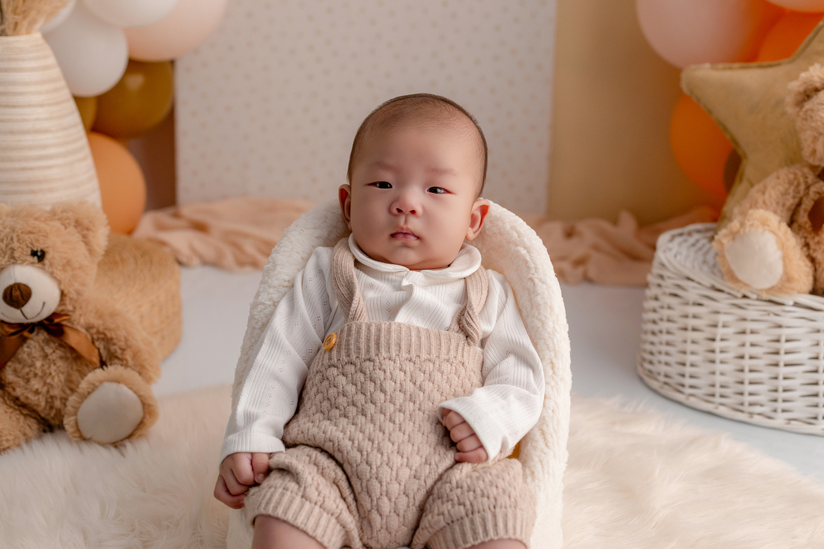 acompanhamento_mensal_fotografia_infantil_fotografia_bebe_ensaio_infantil_crescimento_bebe_primeiro_ano_estudio_fotografico_luz_estudio_maternidade_memorias_familia_criancas_felizes_espontaneidade_momentos_unicos_amor_familia