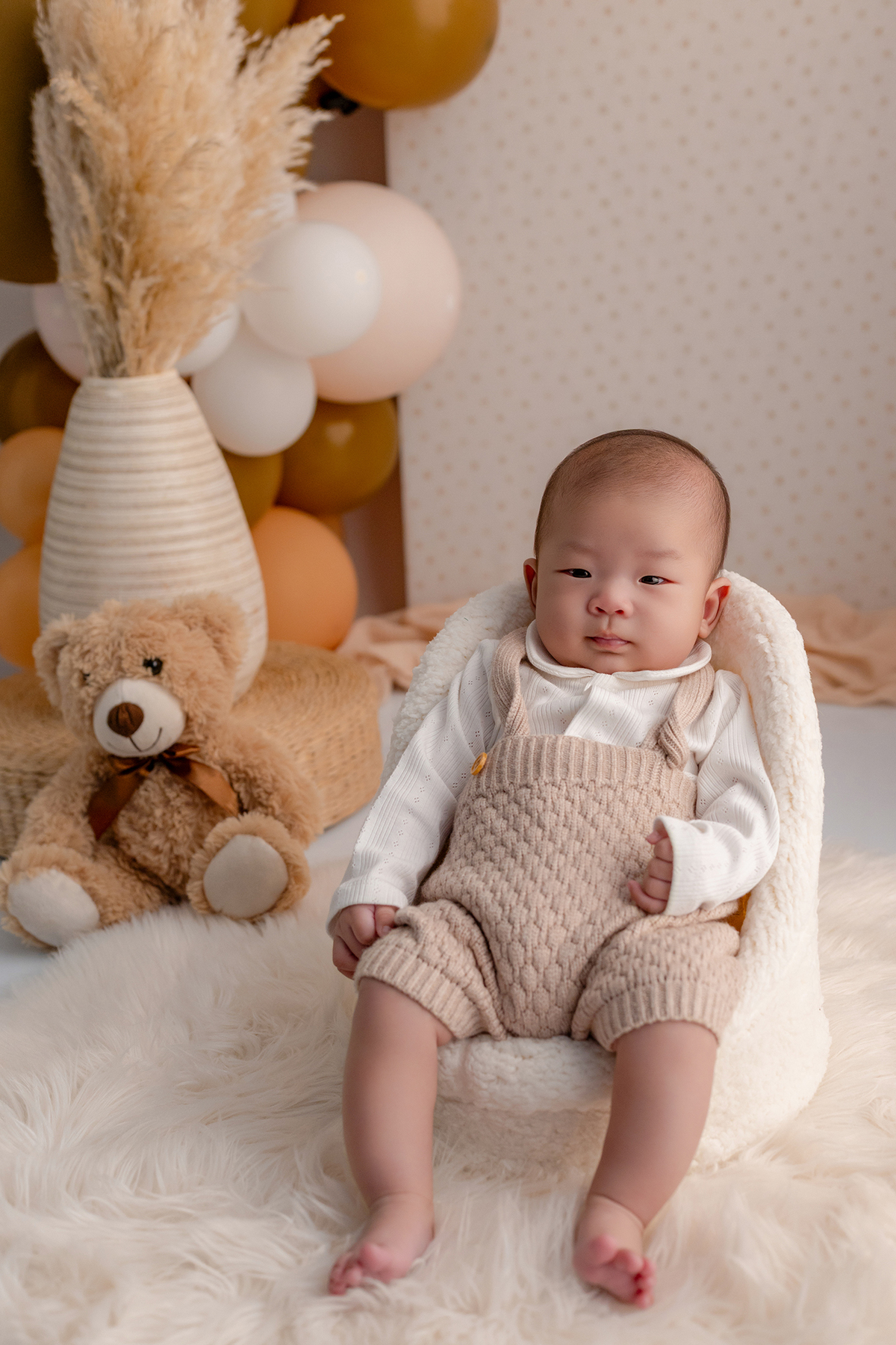 acompanhamento_mensal_fotografia_infantil_fotografia_bebe_ensaio_infantil_crescimento_bebe_primeiro_ano_estudio_fotografico_luz_estudio_maternidade_memorias_familia_criancas_felizes_espontaneidade_momentos_unicos_amor_familia