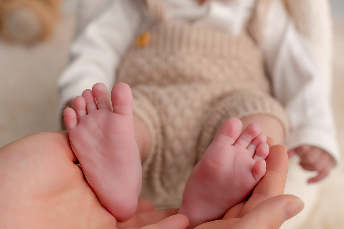 acompanhamento_mensal_fotografia_infantil_fotografia_bebe_ensaio_infantil_crescimento_bebe_primeiro_ano_estudio_fotografico_luz_estudio_maternidade_memorias_familia_criancas_felizes_espontaneidade_momentos_unicos_amor_familia