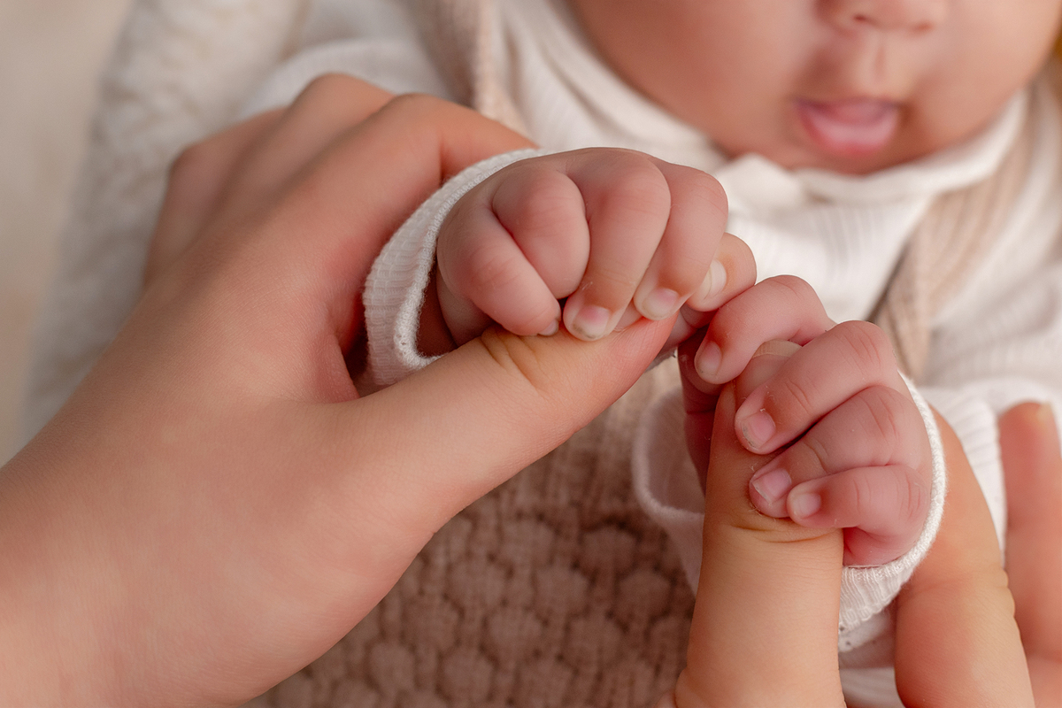 acompanhamento_mensal_fotografia_infantil_fotografia_bebe_ensaio_infantil_crescimento_bebe_primeiro_ano_estudio_fotografico_luz_estudio_maternidade_memorias_familia_criancas_felizes_espontaneidade_momentos_unicos_amor_familia