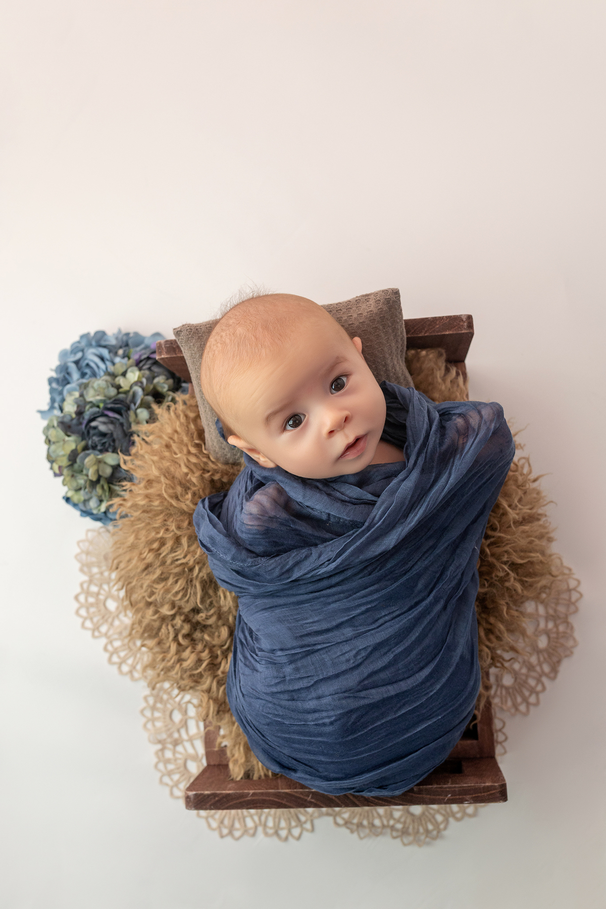 acompanhamento_mensal_fotografia_infantil_fotografia_bebe_ensaio_infantil_crescimento_bebe_primeiro_ano_estudio_fotografico_luz_estudio_maternidade_memorias_familia_criancas_felizes_espontaneidade_momentos_unicos_amor_familia