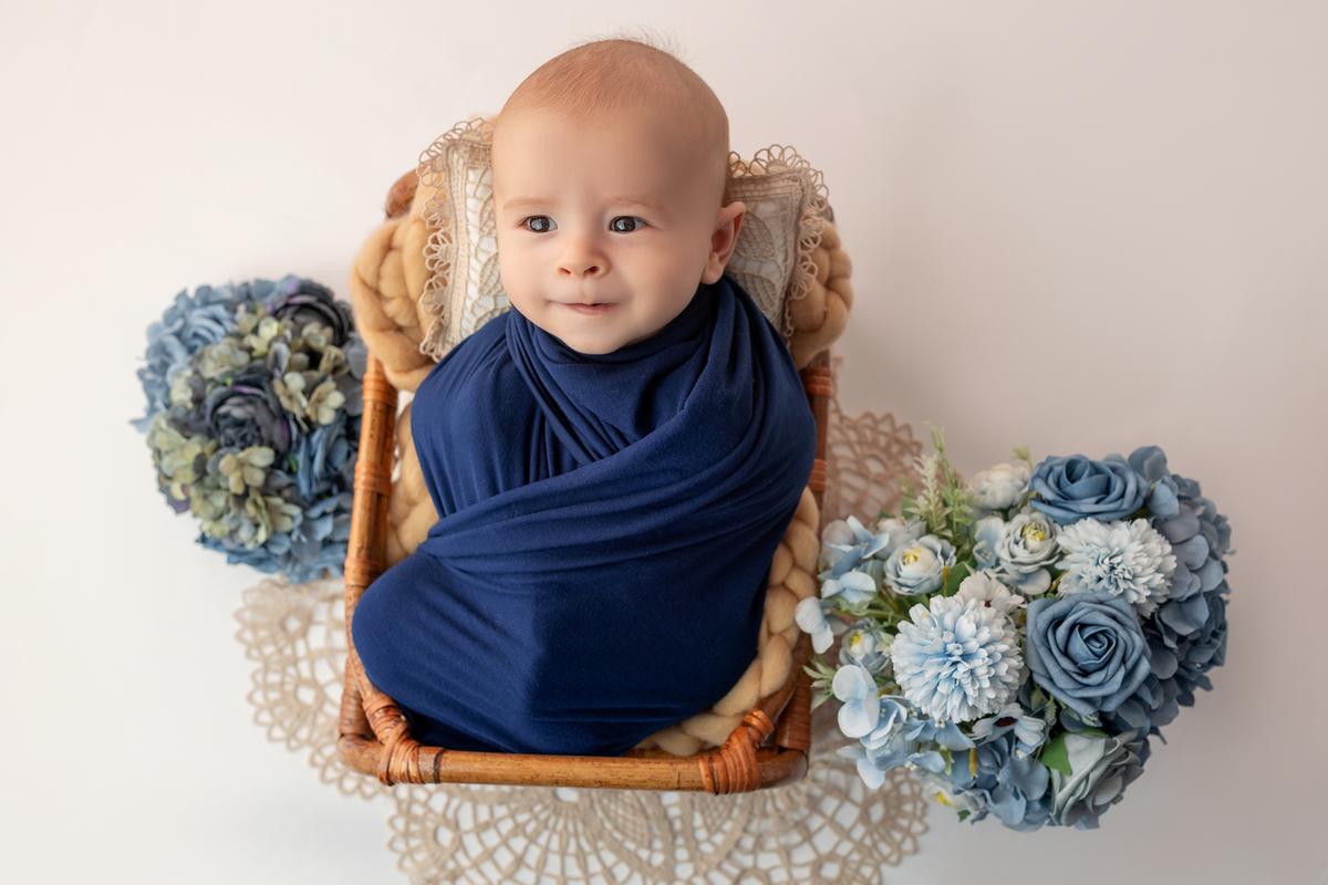 acompanhamento_mensal_fotografia_infantil_fotografia_bebe_ensaio_infantil_crescimento_bebe_primeiro_ano_estudio_fotografico_luz_estudio_maternidade_memorias_familia_criancas_felizes_espontaneidade_momentos_unicos_amor_familia