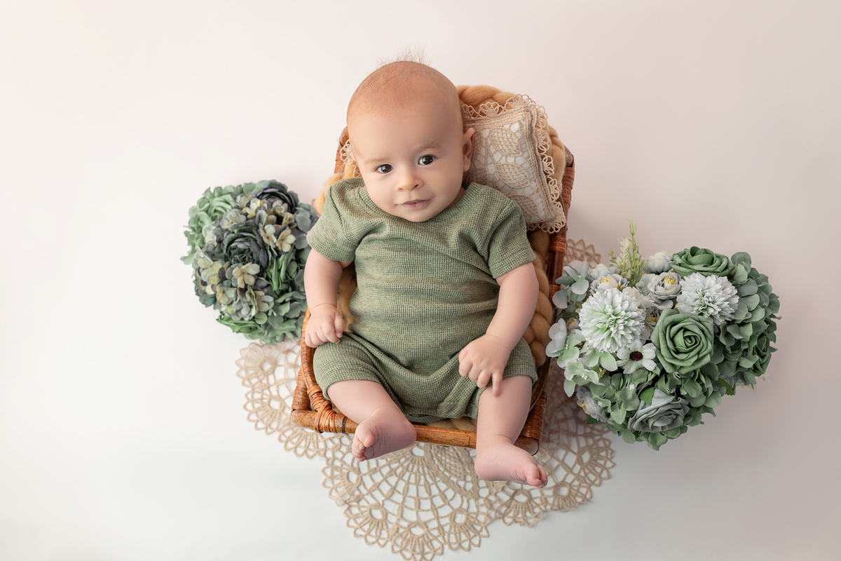 acompanhamento_mensal_fotografia_infantil_fotografia_bebe_ensaio_infantil_crescimento_bebe_primeiro_ano_estudio_fotografico_luz_estudio_maternidade_memorias_familia_criancas_felizes_espontaneidade_momentos_unicos_amor_familia